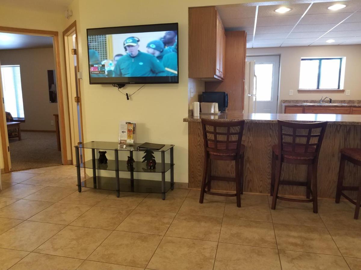 Amber'S Inn And Suites Wisconsin Dells Dış mekan fotoğraf