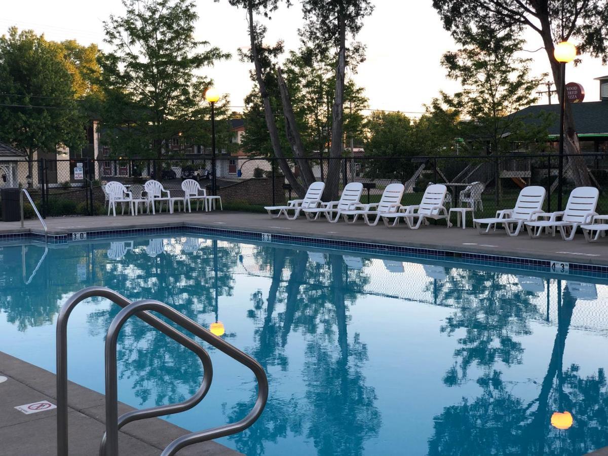 Amber'S Inn And Suites Wisconsin Dells Dış mekan fotoğraf