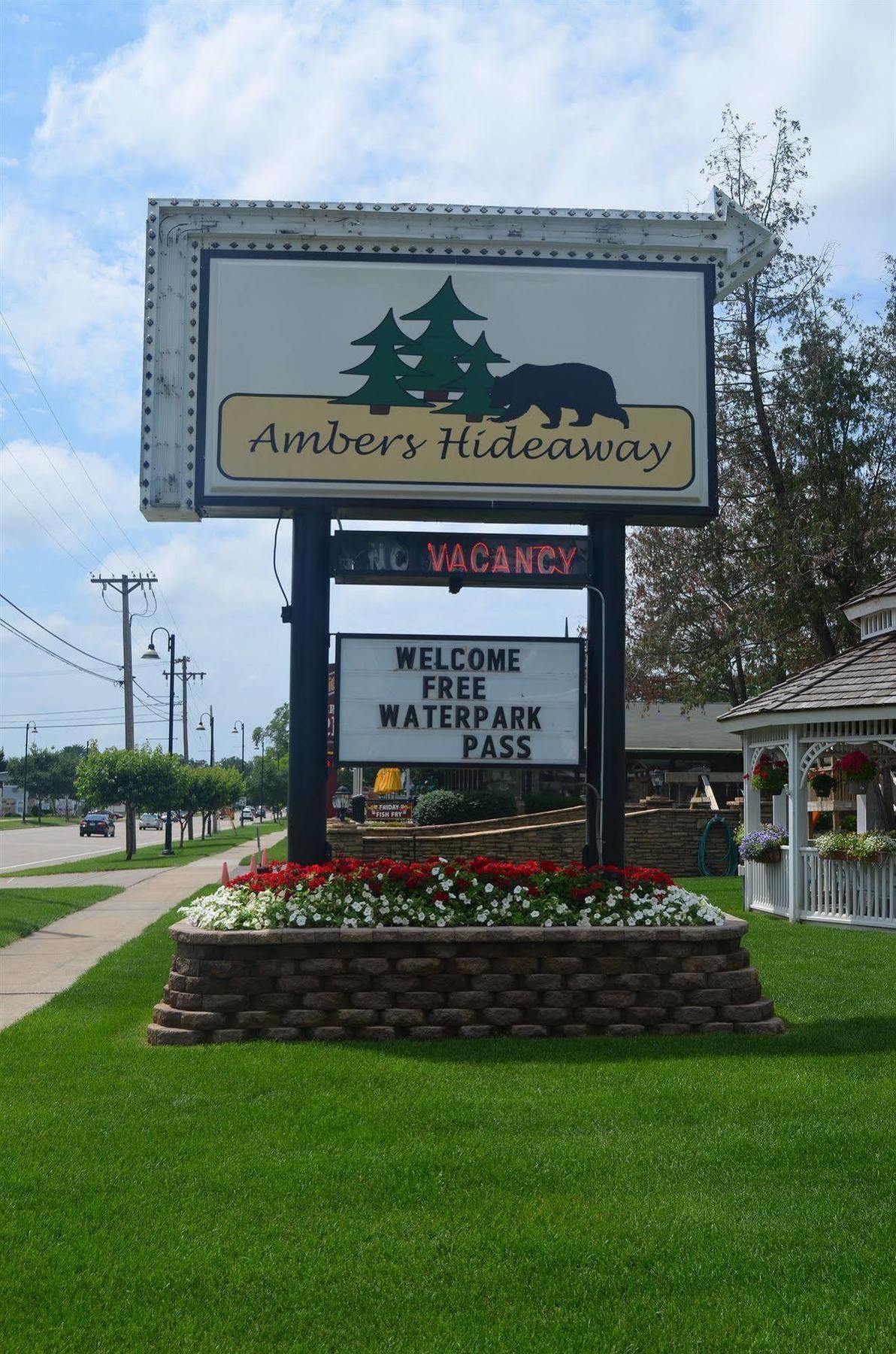 Amber'S Inn And Suites Wisconsin Dells Dış mekan fotoğraf