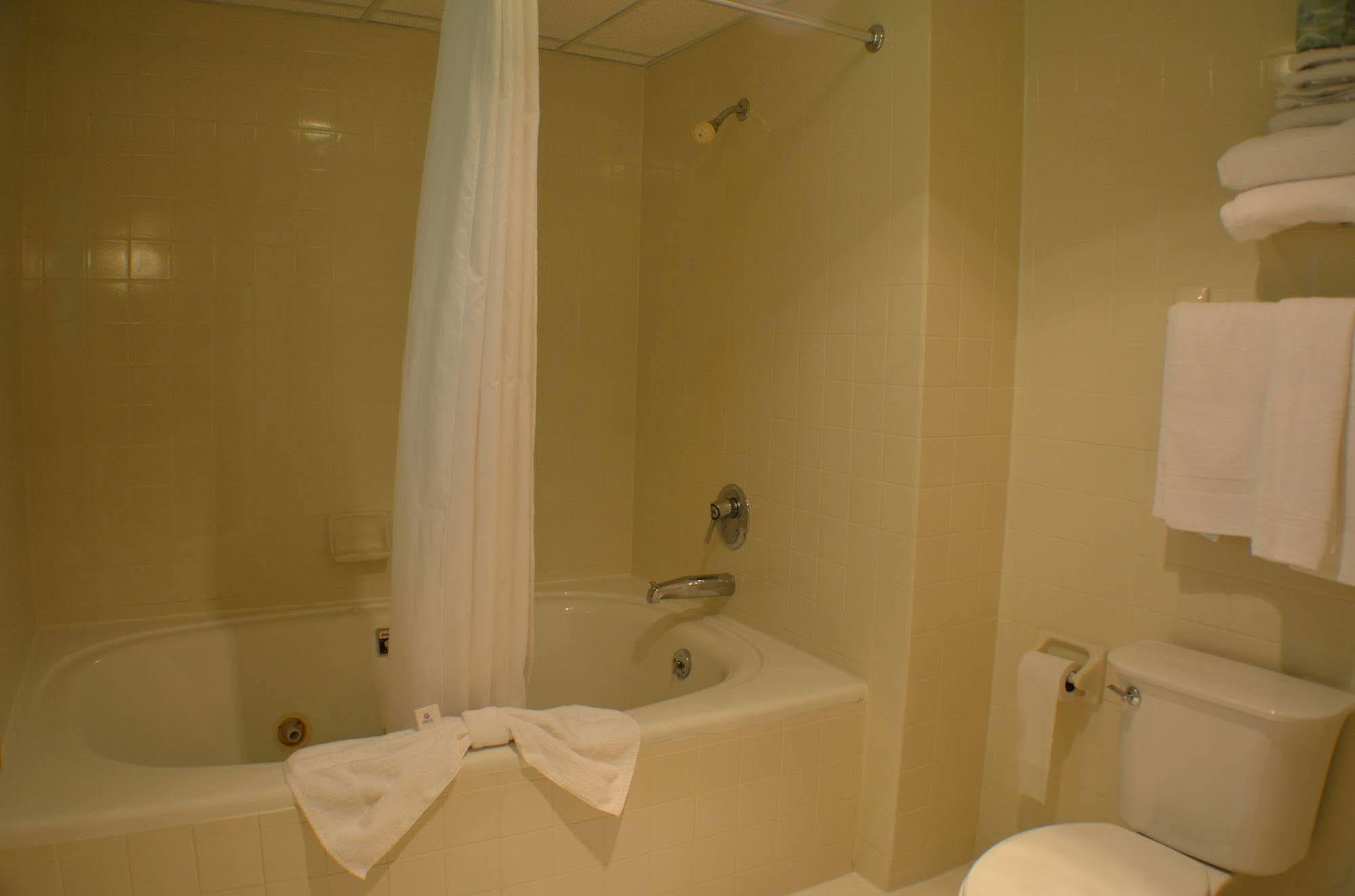 Amber'S Inn And Suites Wisconsin Dells Dış mekan fotoğraf