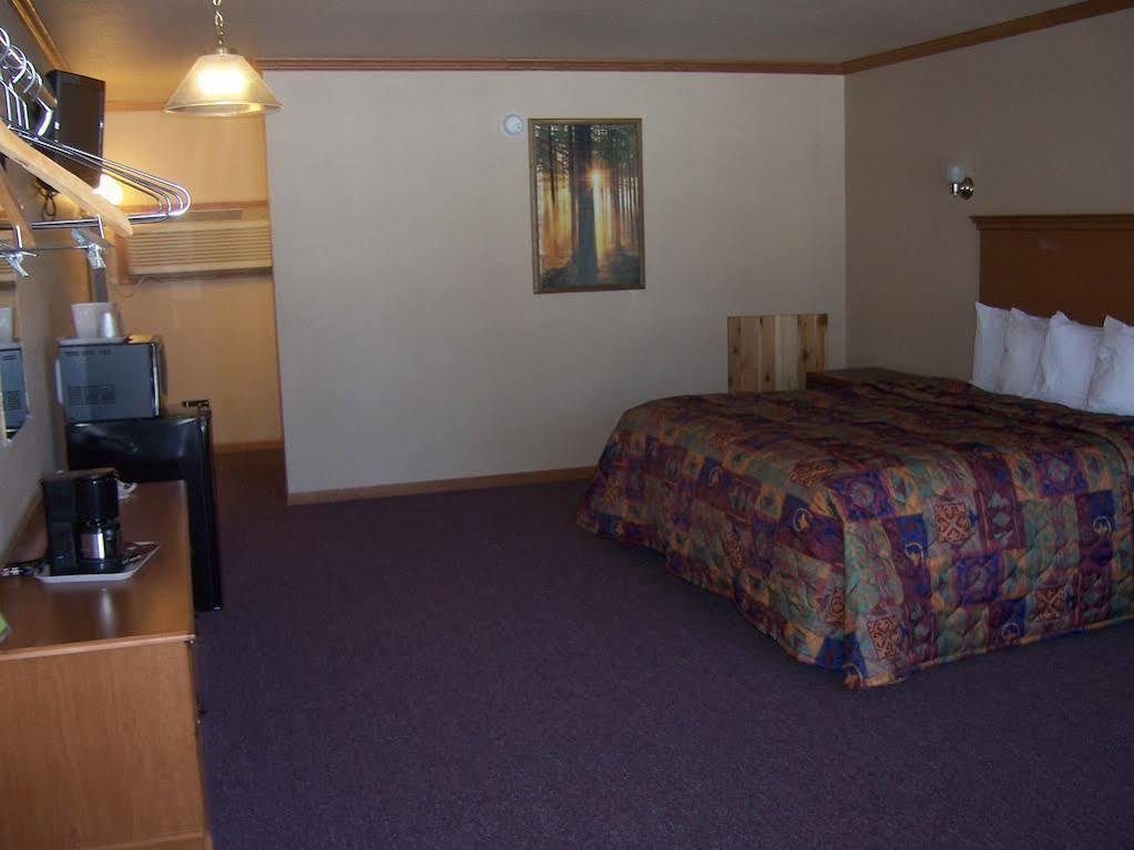 Amber'S Inn And Suites Wisconsin Dells Dış mekan fotoğraf